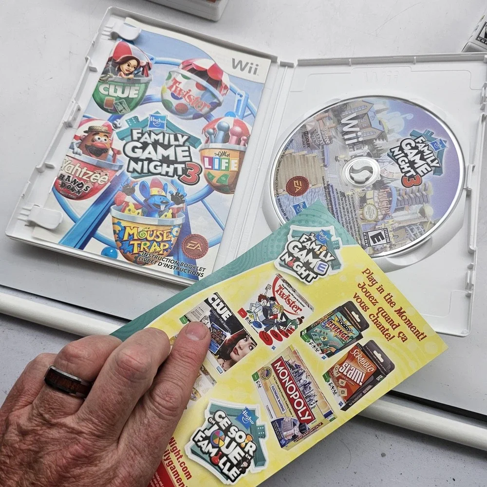 Nintendo Wii 12 Game Lot Pictionary Family Game Night Tony Hawk Guitar Hero